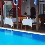 Ciftlik 3* Кешме